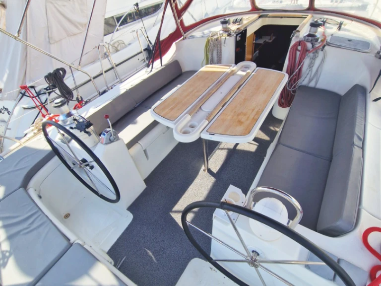 Louez un Bénéteau Oceanis 473 à Kallithéa