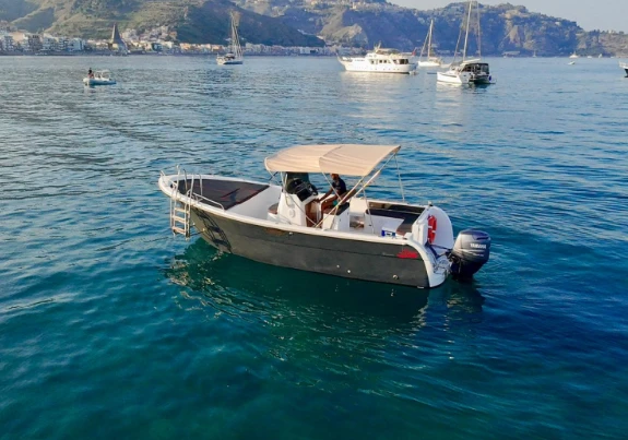 Location bateau Lever 750 à Giardini-Naxos sur Samboat