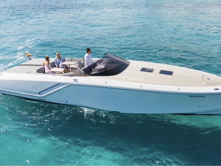 Louez un Frausher Ghost à Santa Eulària des Riu