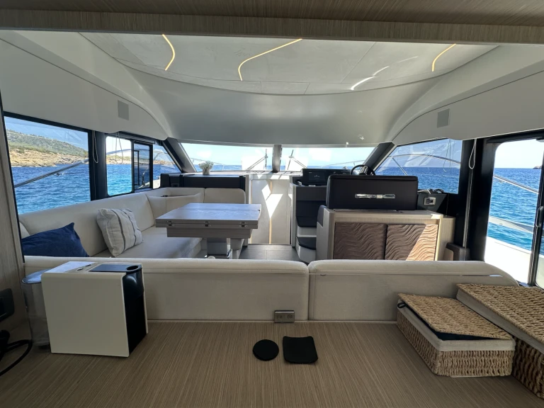 Location Bateau à moteur à Santa Eulària des Riu - Prestige Yachts F49