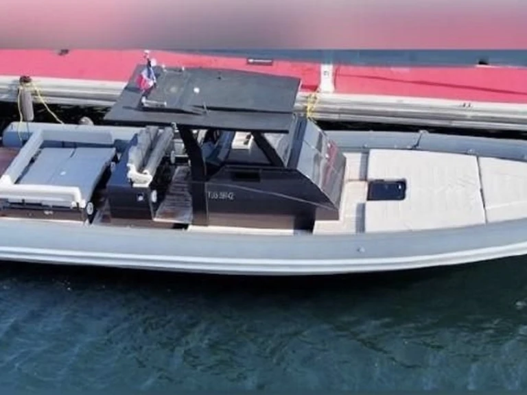 Sea Water Sea Water Phantom 400   a louer à Saint-Tropez