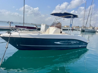 Yacht hire Siracusa cheap Mano Marine 21.50 WA