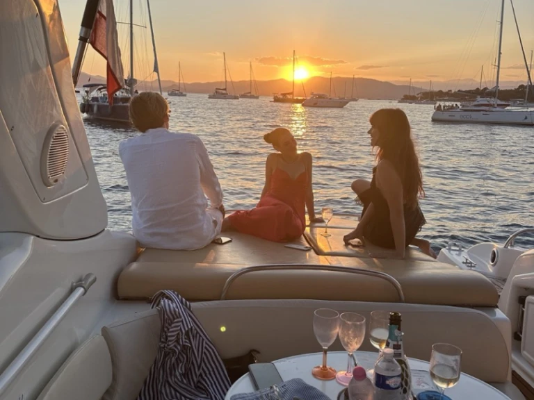 Location à Cannes - Cranchi Endurance 41 sur SamBoat