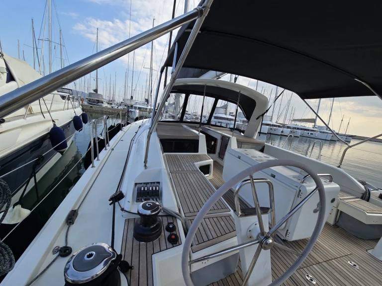 Bénéteau Oceanis 51.1 a louer à Álimos