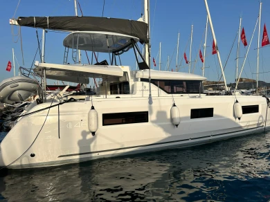 Yacht hire Sant Antoni de Portmany cheap Lagoon 46