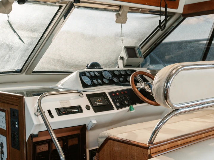 Location bateau Fairline Phantom 42 à Cala en Bosch sur Samboat