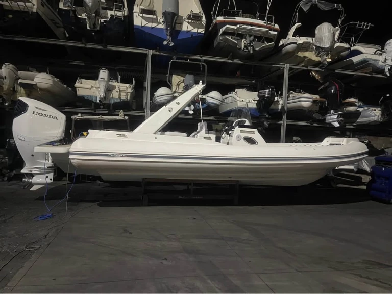 Location Semi-rigide Almar avec permis