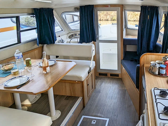 Bateau à moteur à louer à Portiragnes au meilleur prix