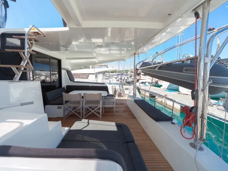 Louez un Lagoon Lagoon 42 à Capo d'Orlando