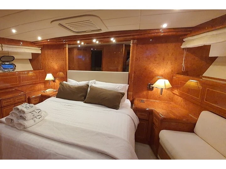 Location Yacht à Órmos Bay -  Mangusta 72