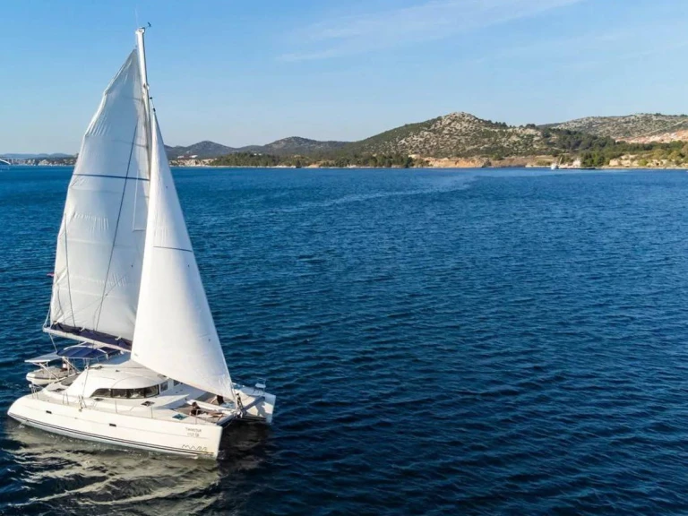 Louez un Lagoon Lagoon 380 à Cannes