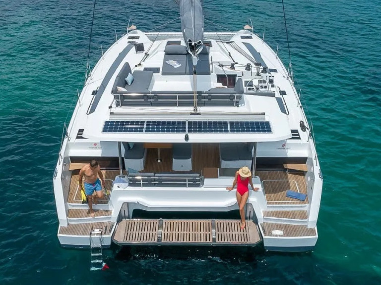 Louez un Fountaine Pajot Elba 45 S à Cogolin