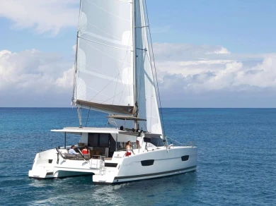 Yacht charter Cogolin cheap Lucia 40 (3cab)