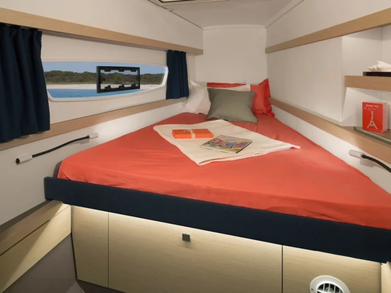 Location Catamaran à Cogolin - Fountaine Pajot Lucia 40 (3cab)