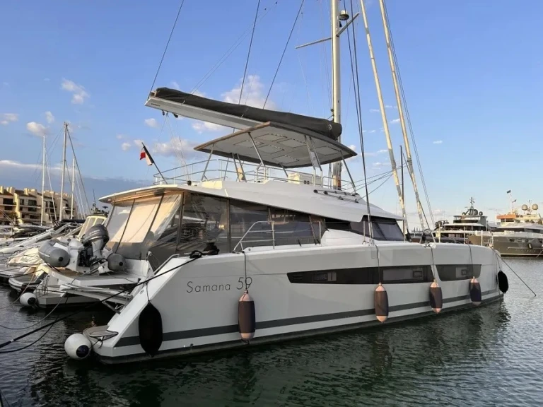 Location bateau Fountaine Pajot Samana 59 à Cogolin sur Samboat