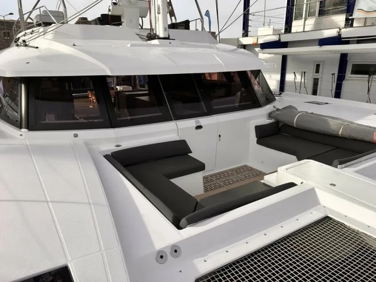 Louer Catamaran avec ou sans skipper Fountaine Pajot à Cogolin