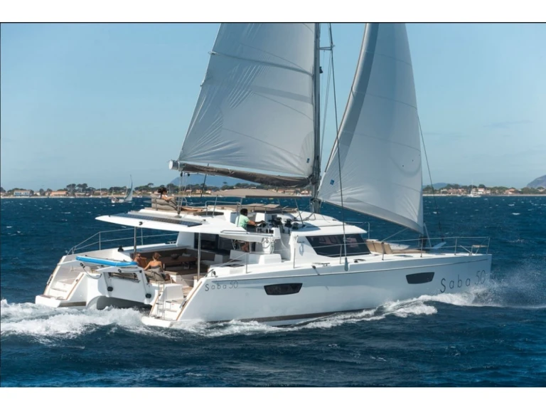 Fountaine Pajot Saba 50 a louer à Cogolin