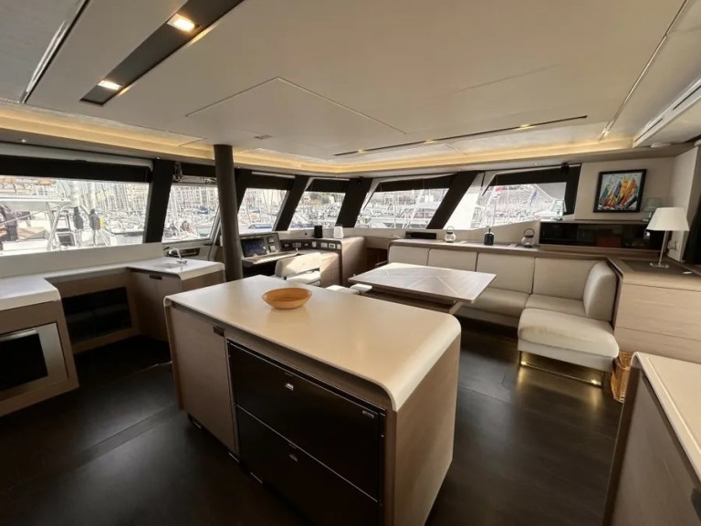 Catamaran à louer à Cogolin au meilleur prix