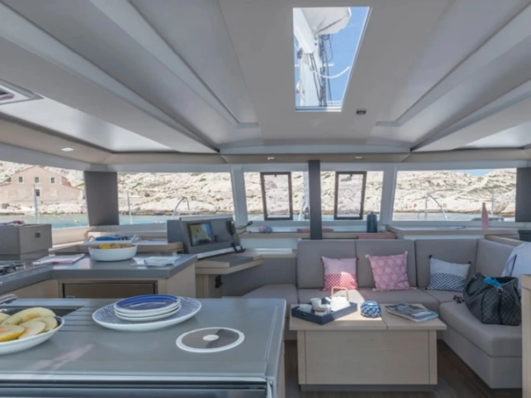 Location Catamaran à Cogolin - Fountaine Pajot Astrea 42