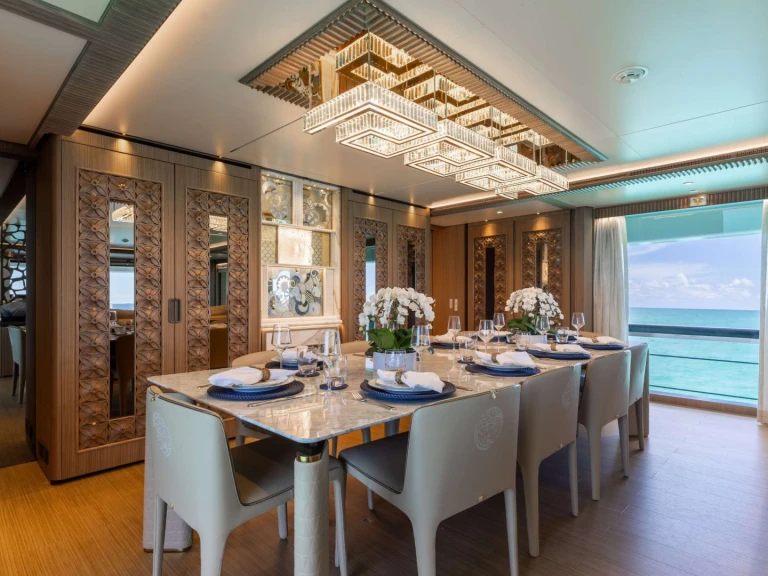 Location Yacht Ferretti avec permis