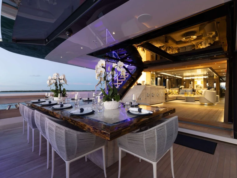 Ferretti Never Blue a louer à Miami