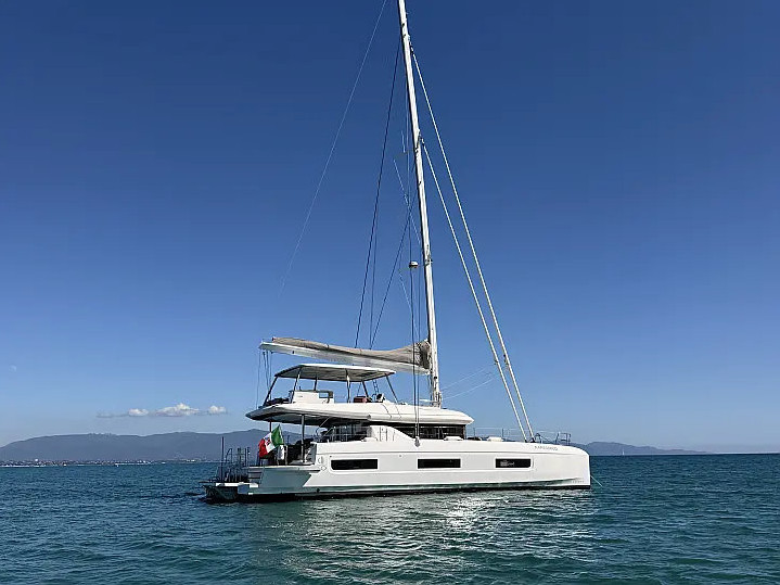 Louer Catamaran avec ou sans skipper Lagoon à Castellammare di Stabia