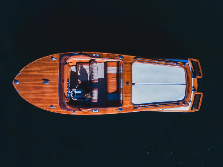 Louez un coronado Ramback à Côme (Ville)