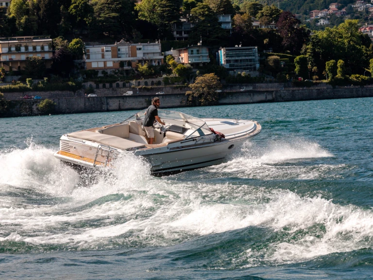 Louez un Panzanini Nautica à Côme (Ville)