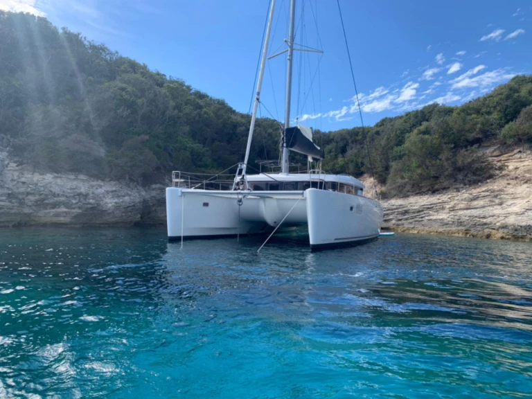 Location bateau Lagoon Lagoon 450 à Figari sur Samboat
