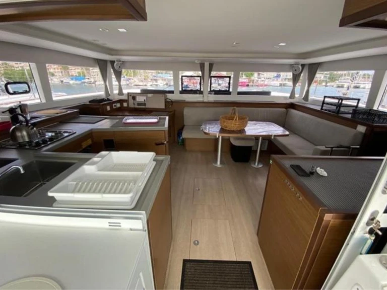 Louez un Lagoon Lagoon 450 à Figari