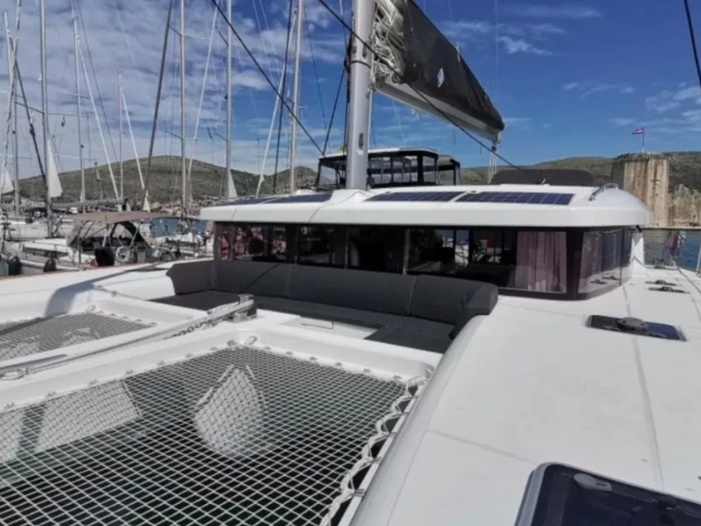 Lagoon Lagoon 450 a louer à Figari