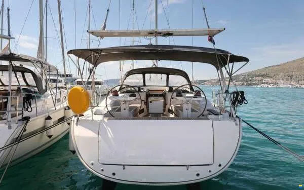 Bavaria Cruiser 50 a louer à Punat