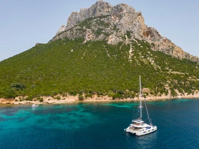 Yacht hire Olbia cheap Lagoon 55
