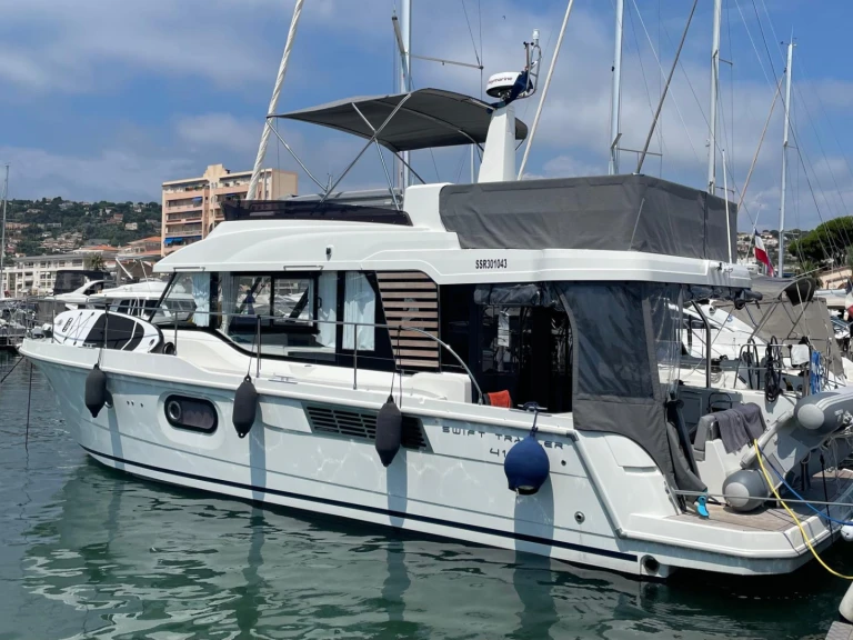 Louez un Bénéteau Swift Trawler 41 Fly à Golfe-Juan