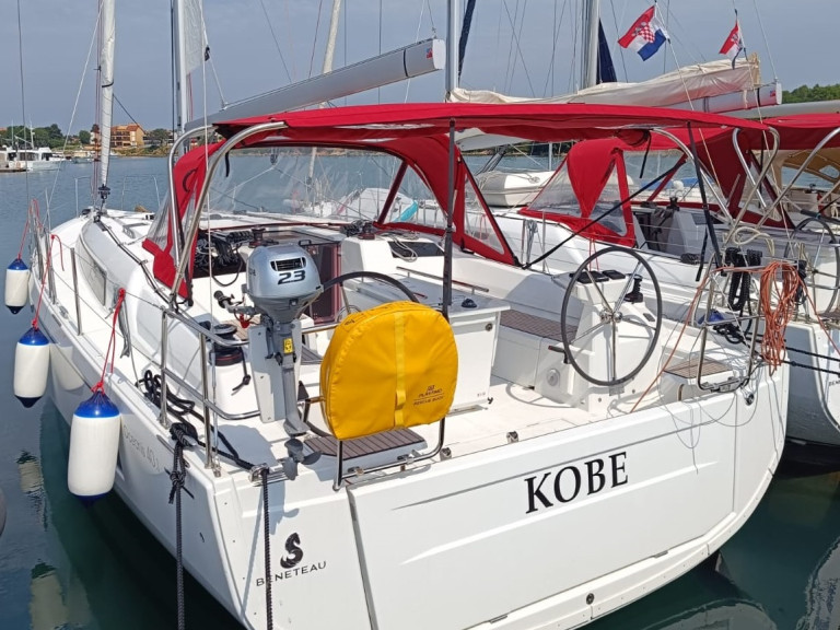 Bénéteau Oceanis 40.1 a louer à Pomer