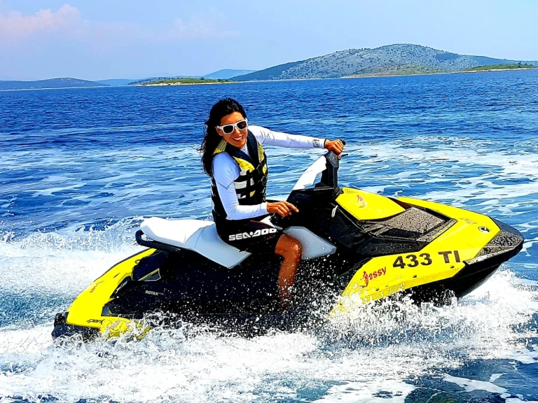 Louer Jet ski avec ou sans skipper Sea-Doo à Jezera