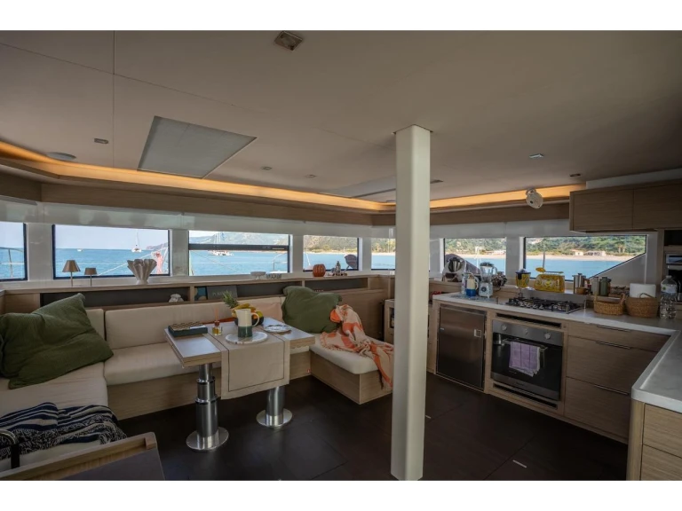 Louer Catamaran avec ou sans skipper Lagoon à Salerne