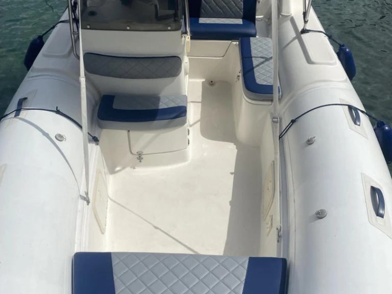 Location Bateau à moteur Horizon avec permis