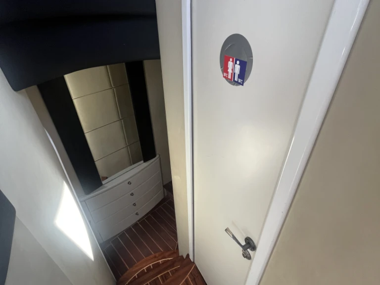 Location bateau Beşiktaş pas cher Absolute 43 Fly
