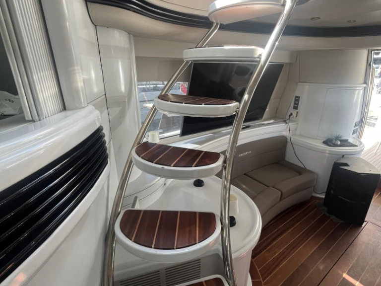 Louer Yacht avec ou sans skipper Azimut à Beşiktaş