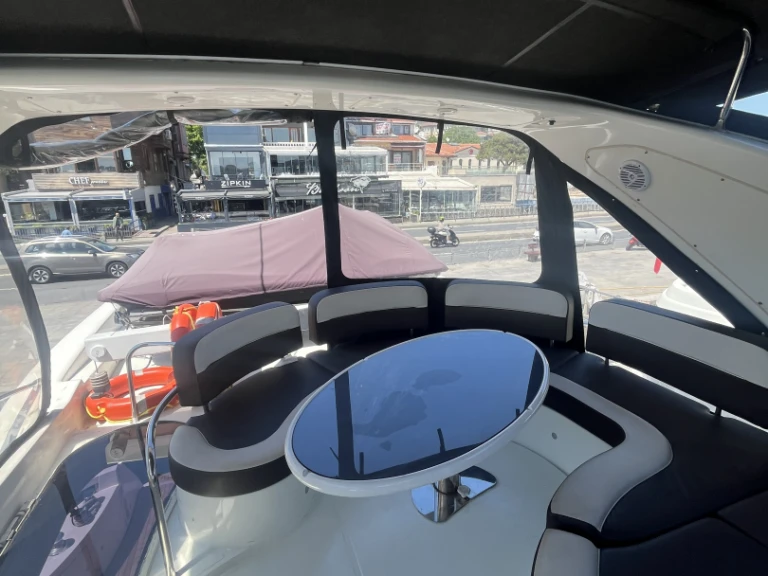 Location Yacht Azimut avec permis