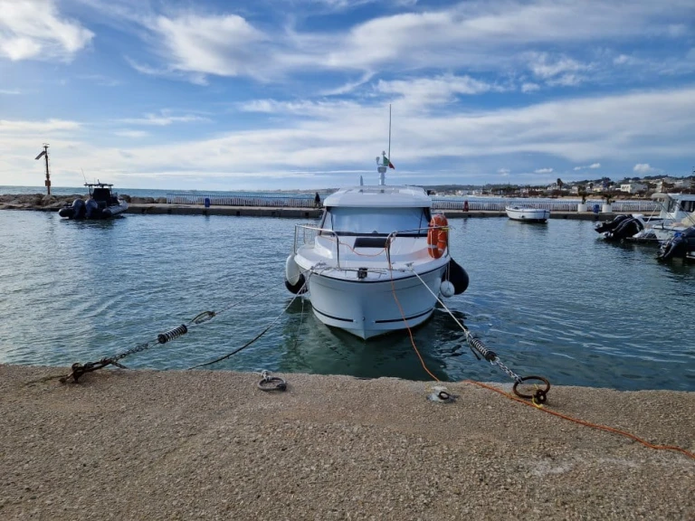 Louez un Jeanneau Merry Fisher 695 series2 à Torre Vado