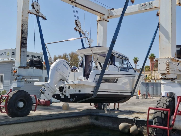 Location bateau Torre Vado pas cher Merry Fisher 695 series2