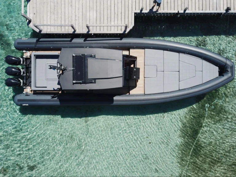 Sea Water Sea Water Phantom 400   a louer à Saint-Tropez