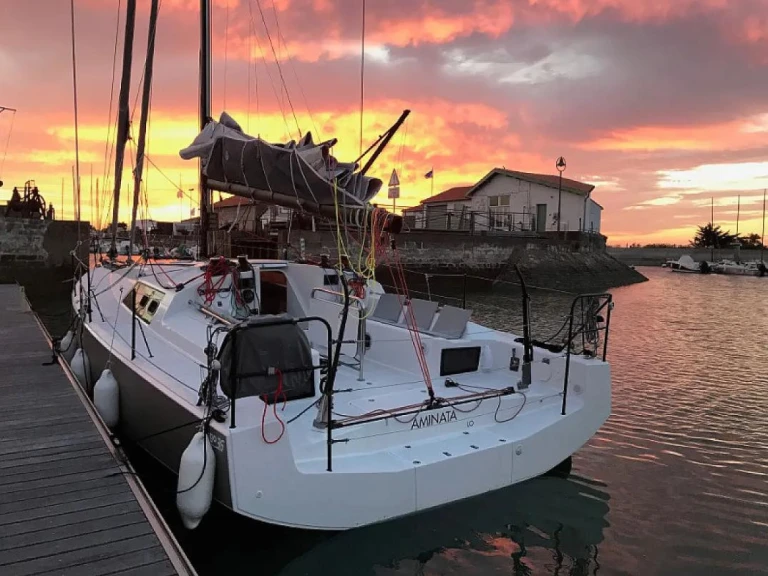 Location bateau La Rochelle pas cher Pogo 36