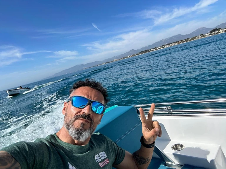 Location bateau TIFON Open 500 Classic à Cambrils sur Samboat