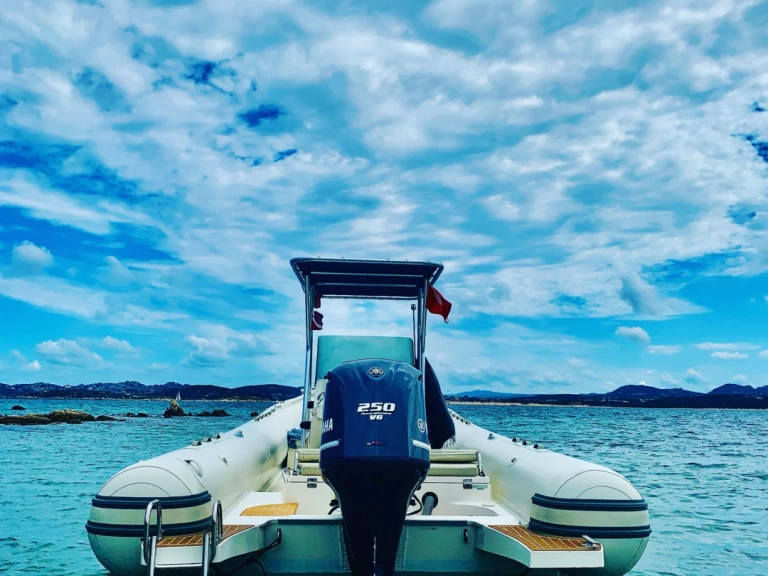 Capelli Tempest 900 a louer à Palau