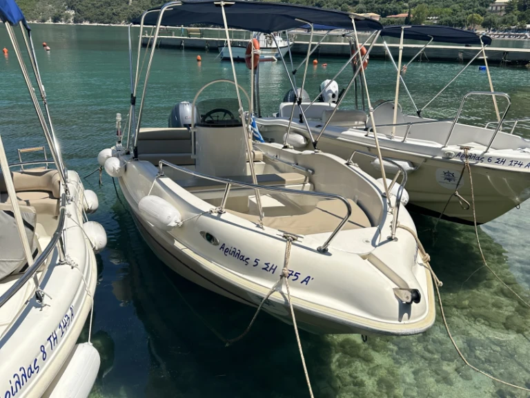 Location bateau Nireus Nireus 465 à Aríllas sur Samboat