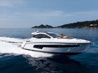 Azimut Azimut Atlantis 45 charter bareboat or skippered in  Podstrana
