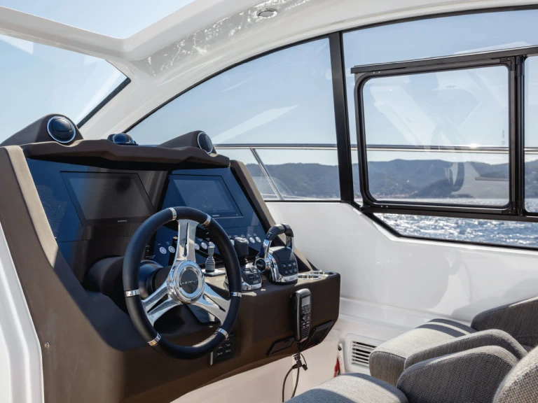 Location bateau Podstrana pas cher Azimut Atlantis 45